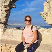 Docente a di latino e greco impartisce lezioni presenziali nel proprio domicilio per studenti del biennio e del triennio